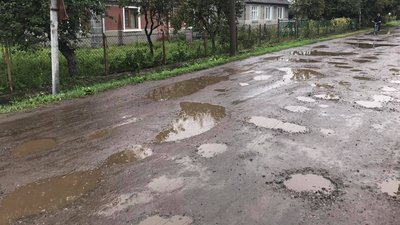 На Львівщині люди перекривають дорогу Сокаль-Червоноград