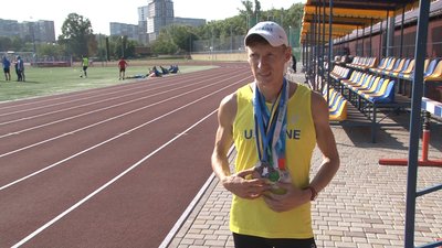 Підкорив марафонську дистанцію. Легкоатлет з Дніпра переміг на міжнародних змаганнях у Болгарії