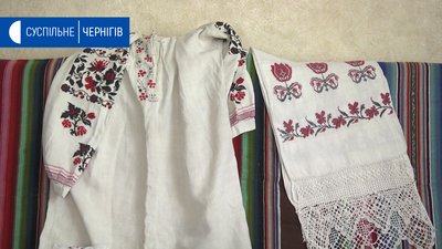 Жителька Новгород-Сіверщини зберігає вишиванку, якій майже 100 років Жителька Новгород-Сіверщини зберігає вишиванку, якій майже 100 років