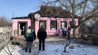 В Тарасівці БпЛА зруйнував житло В Тарасівці БпЛА зруйнував житло