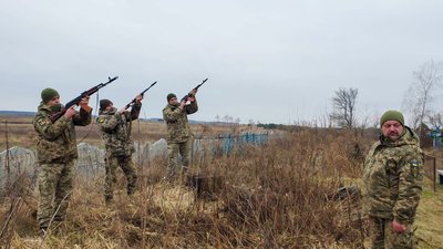 Загинув під час ракетного удару: на Чернігівщині поховали бійця Олександра Белякова