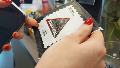 У Харкові продають каву із символікою підрозділів, які захищають регіон