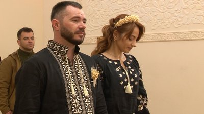"Кохання переможе": у Черкасах на День Валентина побралися пів сотні пар "Кохання переможе": у Черкасах на День Валентина побралися пів сотні пар