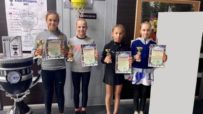 Сумчанка Єлизавета Довгопол виборола нагороди на тенісному турнірі в Києві Сумчанка Єлизавета Довгопол виборола нагороди на тенісному турнірі в Києві