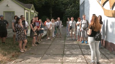На Одеській кіностудії проводять благодійні екскурсії, прибуток з яких йде на потреби ЗСУ На Одеській кіностудії проводять благодійні екскурсії, прибуток з яких йде на потреби ЗСУ