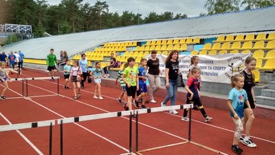 На Луганщині провели відкриті обласні змагання з легкої атлетики серед дітей На Луганщині провели відкриті обласні змагання з легкої атлетики серед дітей