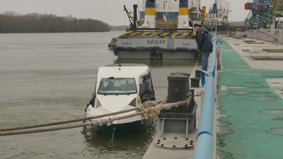 До Ізмаїльського морвокзалу прибули п'ять катерів з допомогою від Румунії
