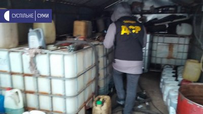 Розкрадання нафтопродуктів з магістральних мереж: на Сумщині розкрили схему Розкрадання нафтопродуктів з магістральних мереж: на Сумщині розкрили схему