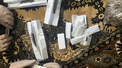 Заробляли 500 тисяч гривень щомісяця, продаючи наркотики: прокуратура повідомила про підозру 5 жителям Чернігівщини Заробляли 500 тисяч гривень щомісяця, продаючи наркотики: прокуратура повідомила про підозру 5 жителям Чернігівщини