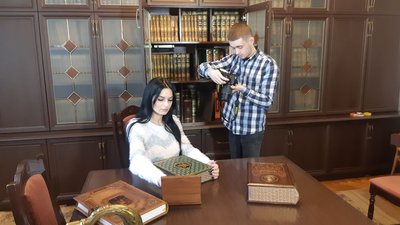 Фотосесія в бібліотеці Фотосесія в бібліотеці