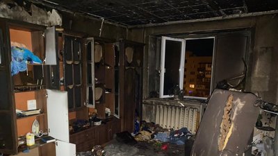 У Миколаєві вночі горіла дев'ятиповерхівка: загинула людина
