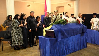У Житомирі попрощалися зі старшим лейтенантом Збройних сил України Філіпом Васильєвим