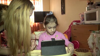 Ініціатори проєкту "Сильні духом" під час карантину допомагають херсонським родинам Ініціатори проєкту "Сильні духом" під час карантину допомагають херсонським родинам