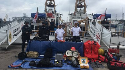 Пожежа на кораблі та спецоперація ВМС. У порту Одеси тривають навчання "Сі Бриз 2021" Пожежа на кораблі та спецоперація ВМС. У порту Одеси тривають навчання "Сі Бриз 2021"
