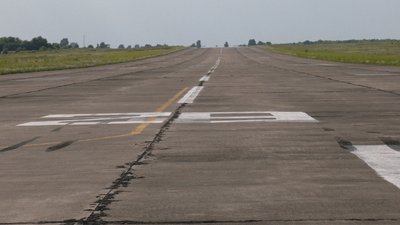 Чернівецький аеропорт може отримати 250 мільйонів гривень на ремонт злітної смуги
