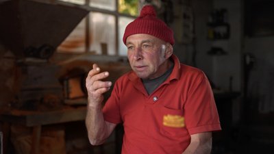 Як мелють справжню паприку: історія одного з останніх майстрів села Велика Добронь