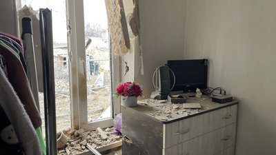 "Розбило мій спадок від бабусі й дідуся. Будинок зруйнований". Херсонці про наслідки російських атак