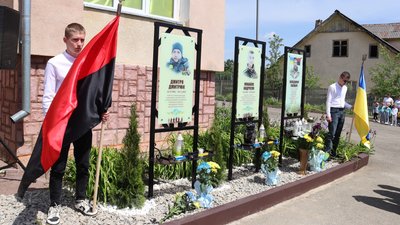 Пам'ятні дошки, Бабче