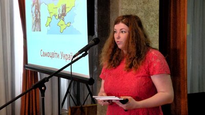 "Лицарка корони": письменниця Ганна Гороженко презентувала у Херсоні свою нову книгу "Лицарка корони": письменниця Ганна Гороженко презентувала у Херсоні свою нову книгу
