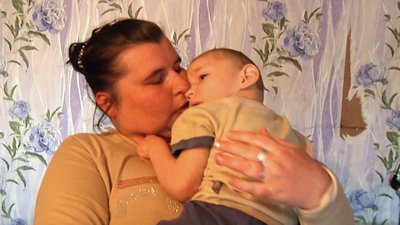 Родини Житомирщини, які виховують дітей із інвалідністю, у період карантину отримують допомогу Родини Житомирщини, які виховують дітей із інвалідністю, у період карантину отримують допомогу