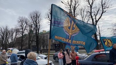 "Не мовчи. Полон вбиває". Рідні військовополонених у Черкасах організували автопробіг "Не мовчи. Полон вбиває". Рідні військовополонених у Черкасах організували автопробіг