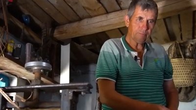 На Тернопільщині чоловік відроджує давнє ремесло На Тернопільщині чоловік відроджує давнє ремесло