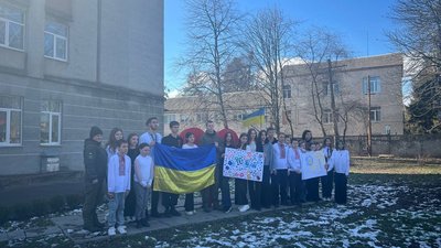 Школярі привітали оборонців з 10-річчям з дня створення Національної гвардії України