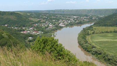 Перші на Прикарпатті помідори та курорт у котловині Дністра. Історія села Городниця Перші на Прикарпатті помідори та курорт у котловині Дністра. Історія села Городниця