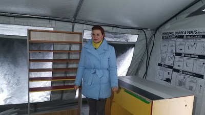 Пункт обігріву "Тепла хата" облаштовують волонтери у Полтаві Пункт обігріву "Тепла хата" облаштовують волонтери у Полтаві