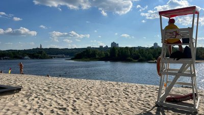На водоймах Києва з початку літа врятували 34 людини, із них 12 дітей