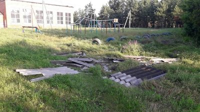 У громаді на Харківщині шквальний вітер зірвав дахи будинків