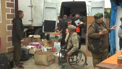 Від Майдану і до перемоги: волонтери з Косівщини вісім років збирають та возять допомогу на передову