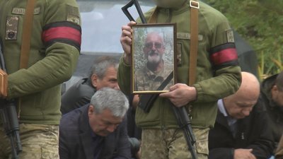Вадим Бичко пішов на фронт добровольцем у перші дні повномасштабної війни. Вадим Бичко пішов на фронт добровольцем у перші дні повномасштабної війни.