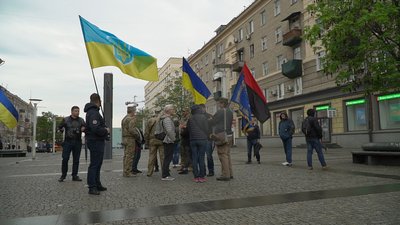 У Дніпрі влаштували ходу до Дня пам'яті та примирення, — фоторепортаж У Дніпрі влаштували ходу до Дня пам'яті та примирення, — фоторепортаж