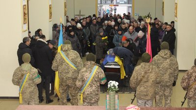 Хмельниччина попрощалася із загиблим воїном Миколою Несеном