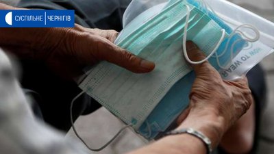 У чернігівських лікарнях ввели «масковий» режим та заборонили відвідувати хворих у стаціонарі