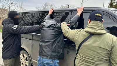 Співака й охоронця підозрюють у підтримці РФ