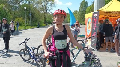 Учасниця велопробігу, тернополянка Марія Учасниця велопробігу, тернополянка Марія