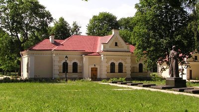 Полкова канцелярія, маєтки та родинні усипальниці: козацька архітектура на Чернігівщині Полкова канцелярія, маєтки та родинні усипальниці: козацька архітектура на Чернігівщині