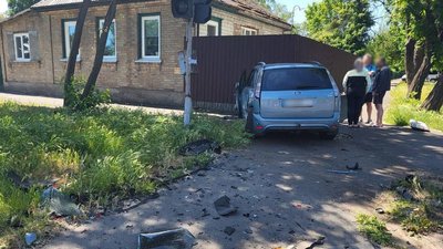 У Черкасах зіштовхнулися дві автівки. П'ятеро людей отримали травми, серед них — діти У Черкасах зіштовхнулися дві автівки. П'ятеро людей отримали травми, серед них — діти