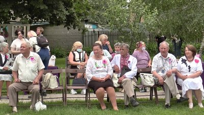 «Основне, щоб була любов»: біля Полтави зібралися три десятки пар, які одружені понад 50 років «Основне, щоб була любов»: біля Полтави зібралися три десятки пар, які одружені понад 50 років