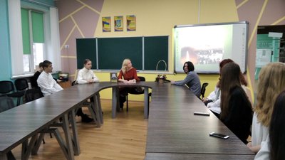 У Житомирській гімназії №3 запустили челендж до Дня вшанування ліквідаторів наслідків аварії на ЧАЕС У Житомирській гімназії №3 запустили челендж до Дня вшанування ліквідаторів наслідків аварії на ЧАЕС