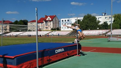 У Луцьку стартував благодійний чемпіонат з легкої атлетики У Луцьку стартував благодійний чемпіонат з легкої атлетики