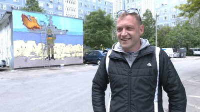 У Запоріжжі марку із російським кораблем перенесли на мурал У Запоріжжі марку із російським кораблем перенесли на мурал