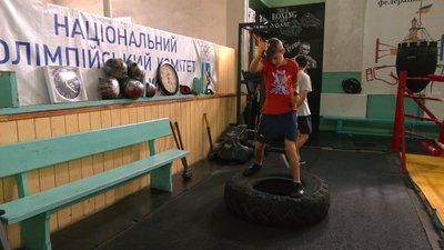 Вивіз вісьмох вихованців з-під обстрілів. Історія тренера-боксера із Запоріжжя Вивіз вісьмох вихованців з-під обстрілів. Історія тренера-боксера із Запоріжжя