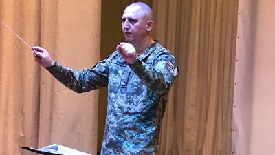 "Охочих було багато, але не всім дали таку можливість проходити службу" — військовий диригент Руслан Біліченко "Охочих було багато, але не всім дали таку можливість проходити службу" — військовий диригент Руслан Біліченко