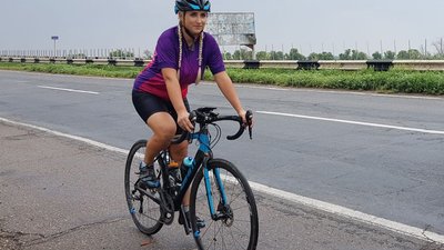 Подолала тисячі км велосипедом. Херсонка Алла Галета
