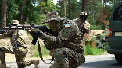 Спортсмен з Полтавщини Олег Приймачов організував тренування для членів добровольчого батальйону