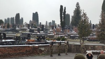 У Тернополі попрощалися із військовослужбовцем Тимофієм Антощуком У Тернополі попрощалися із військовослужбовцем Тимофієм Антощуком