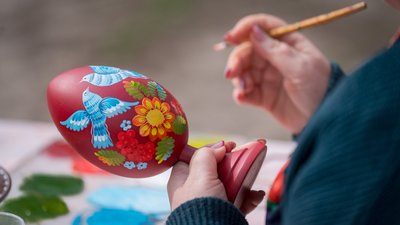 Великдень, писанки, мальованки, петриківський розпис